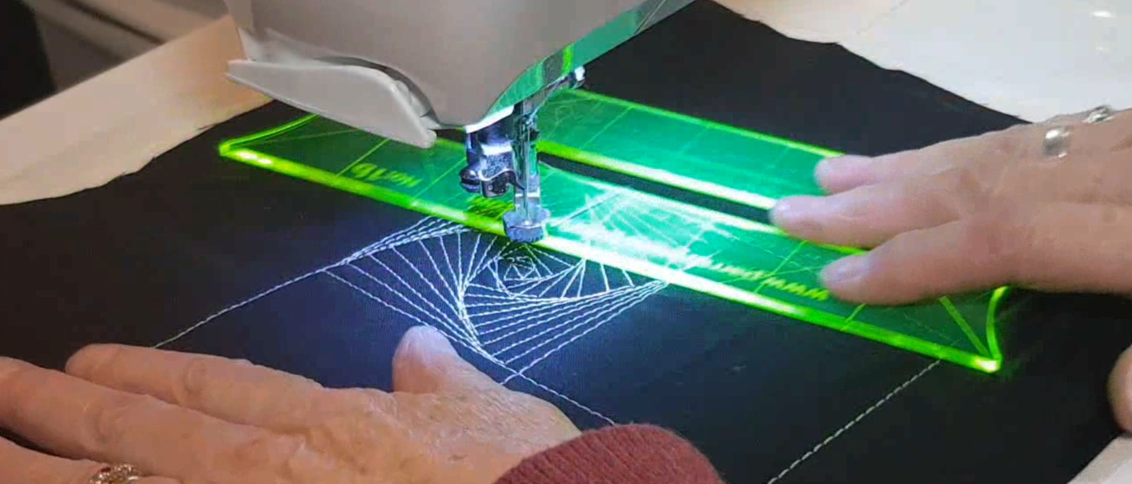 Free Motion Ruler Master Quilting with Confidence: Discover the Precision of Free Motion ...